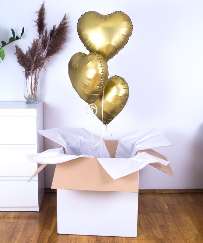 Zestaw balonów z helem i kartką w pudełku – Gold Wedding