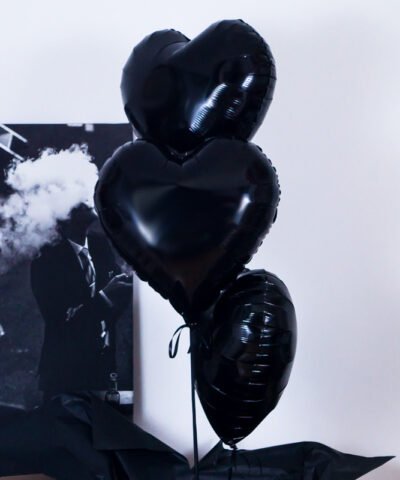 Balony z helem czarne serca na prezent