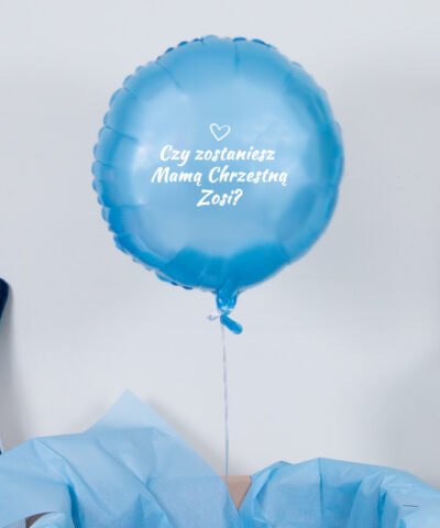Niebieski balon z helem – czy zostaniesz Matką Chrzestną