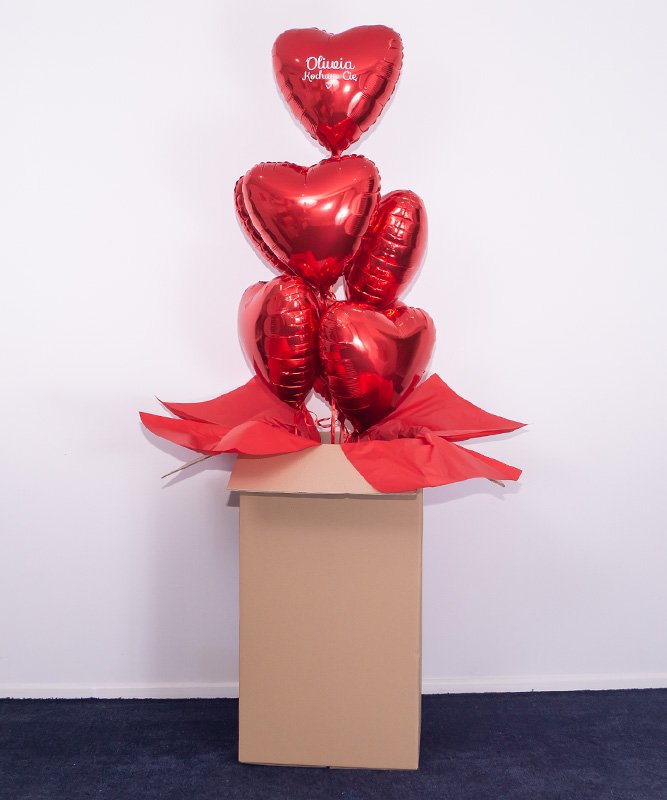 Pudło niespodzianka – czerwone serca z helem 7x miłość