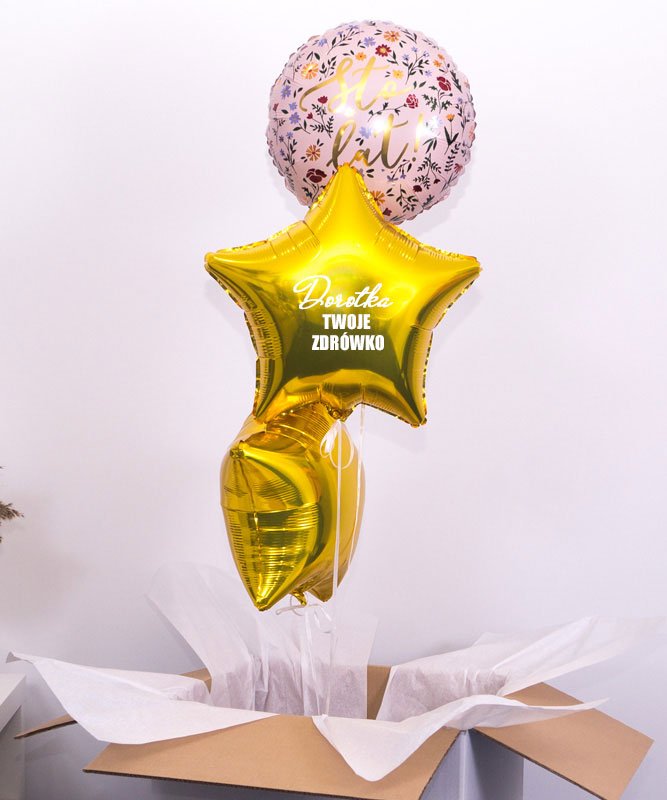 Trzy balony z helem w pudełku na prezent – Kwiatowe Sto Lat