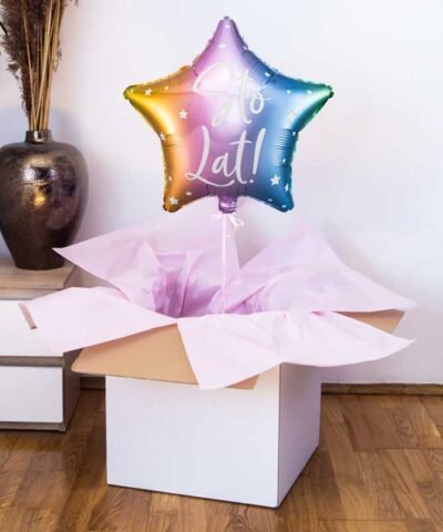 Balon pastelowa gwiazdka w pudełku na urodziny