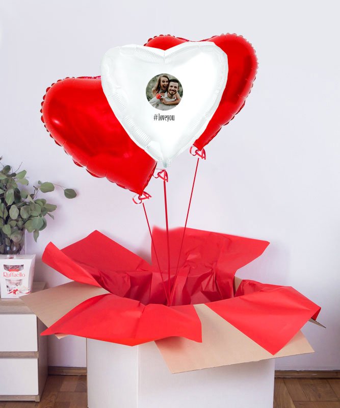 Zestaw prezentowy ze zdjÄ™ciem – trzy balony z helem LoveStory