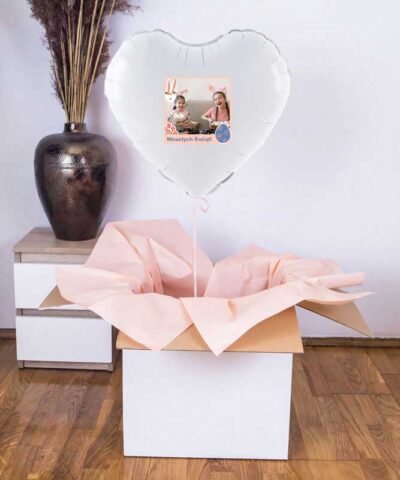 Balon z helem w pudełku + zdjęcie – pocztówka na Wielkanoc