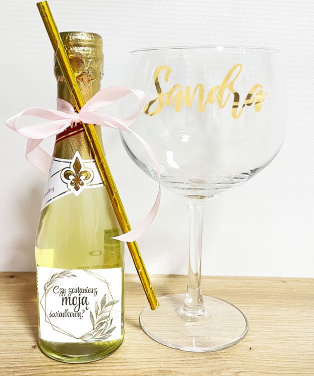 prośba do świadkowej - zestaw prezentowy kieliszek + szampan z personalizacją PINK