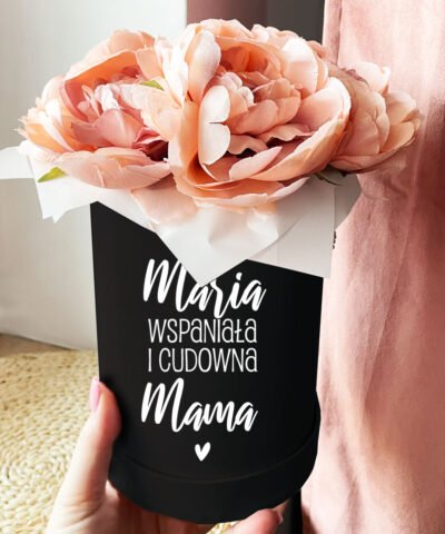Kwiaty na Dzień Mamy – Flower Box z imieniem Mamy
