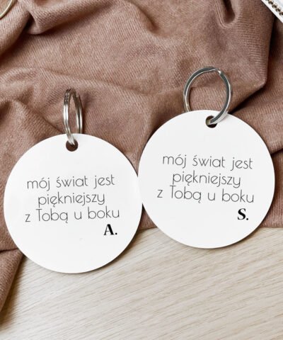 Breloki dla niej i dla niego z personalizacją MÓJ ŚWIAT