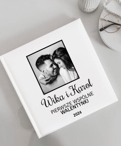 Album na zdjęcia pierwsze walentynki ze zdjęciem na okładce
