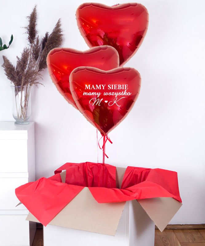 Kurier balonowy na walentynki – balony serca z helem w pudełku MAMY SIEBIE