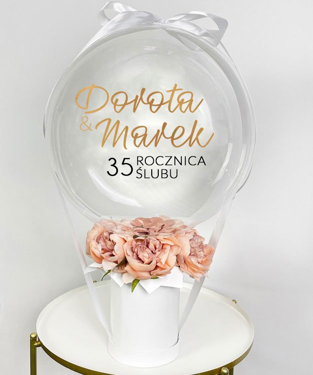 Elegancki zestaw prezentowy na 35 rocznicę ślubu – Balon w pudełku + kwiaty
