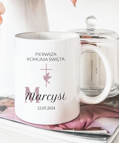 Drobny upominek na komunie KUBEK Z IMIENIEM dziewczynki