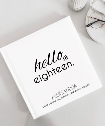 Album z Eko skóry z motywem na 18 urodziny – hello eighteen