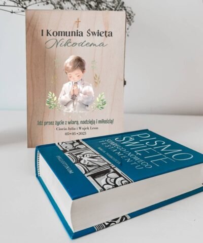 Pismo Święte w pudełku z nadrukiem z okazji Komunii Świętej – Modlitwa
