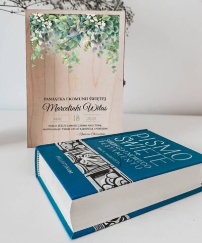 Prezent na I Komunię Święta Biblia w pudełku drewnianym – Eukaliptusy
