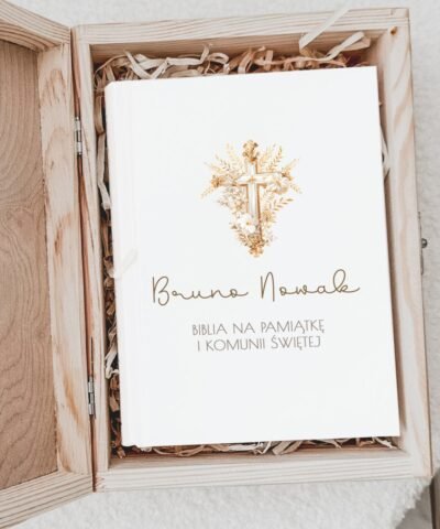 Biblia na komunię w pudełku z nadrukiem – Złoty Krzyż