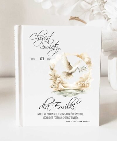 Biblia w drewnianym etui na Chrzest Święty – Gołąb
