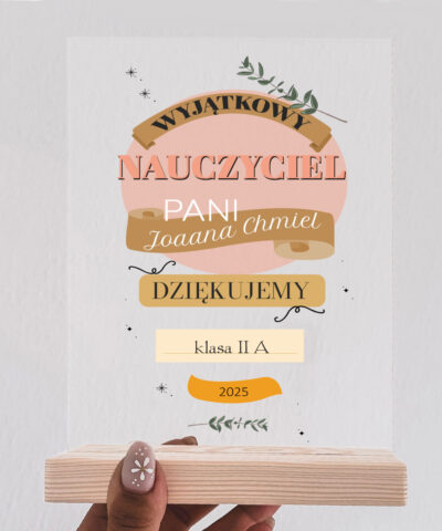 Kolorowa statuetka z personalizacją dla nauczyciela – Podziękowania