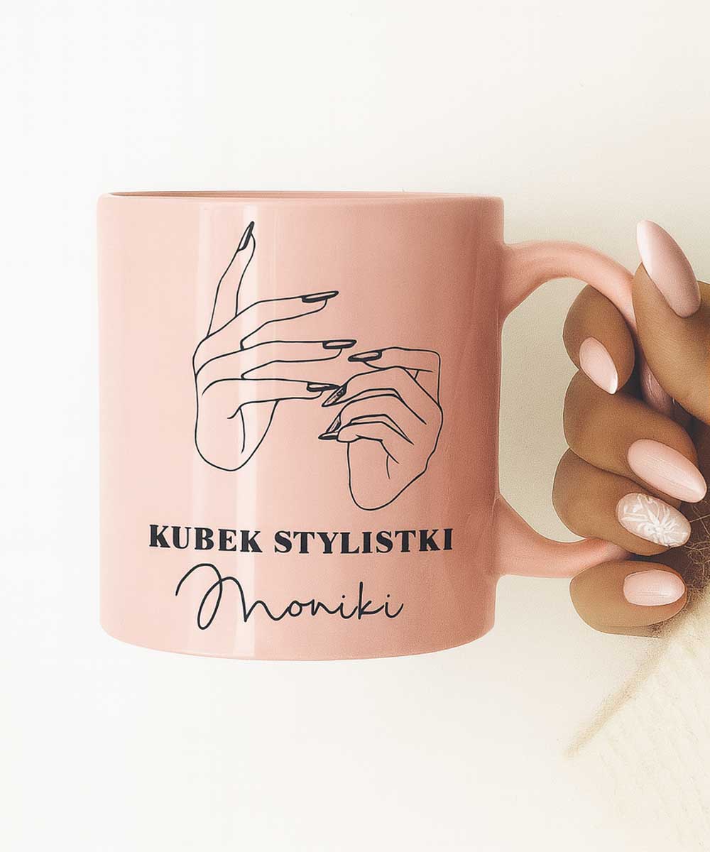 Kubek stylistki paznokci – różowy z imieniem