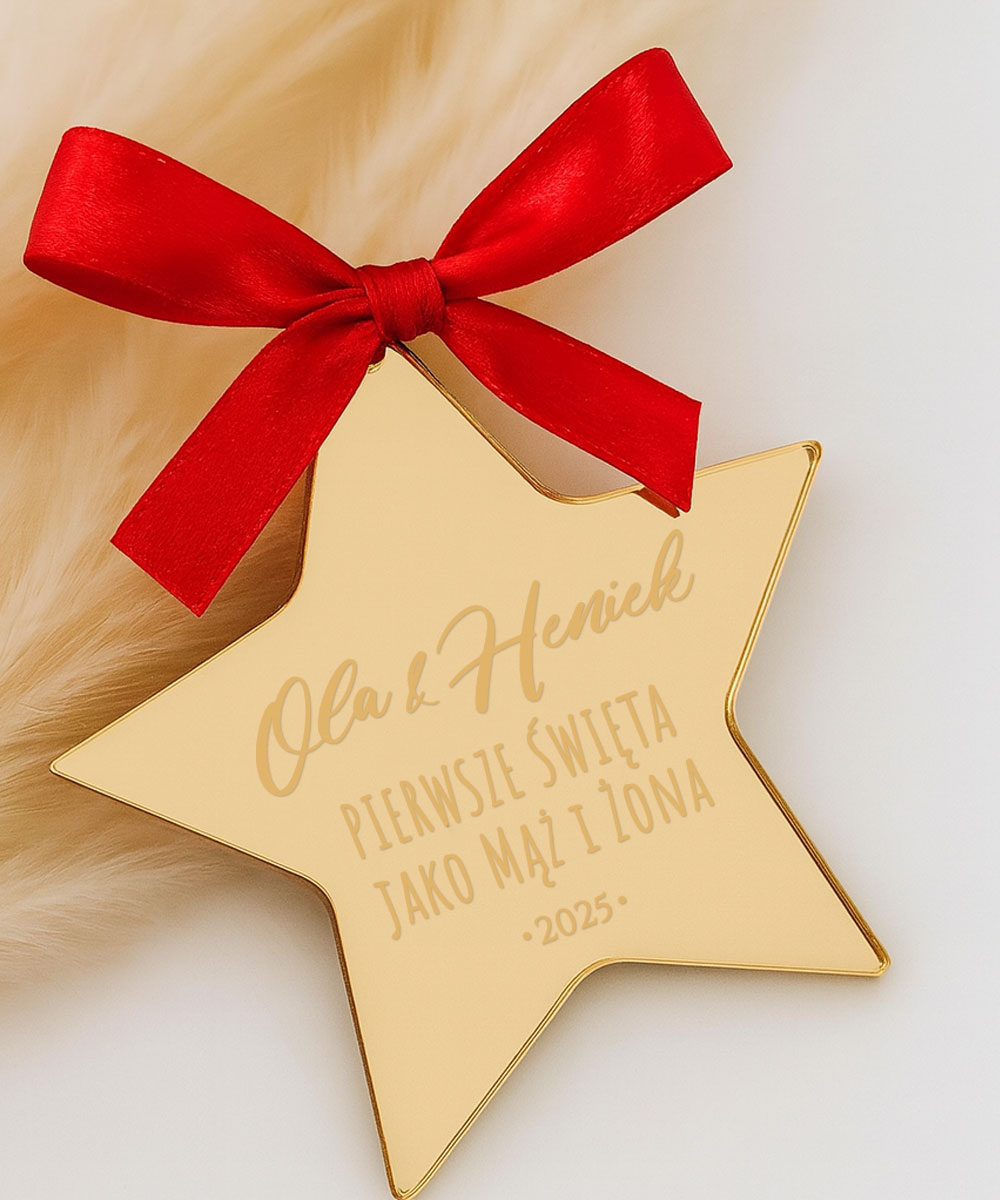 Złota zawieszka na choinkę dla małżeństwa – pierwsze święta jako mąż i żona