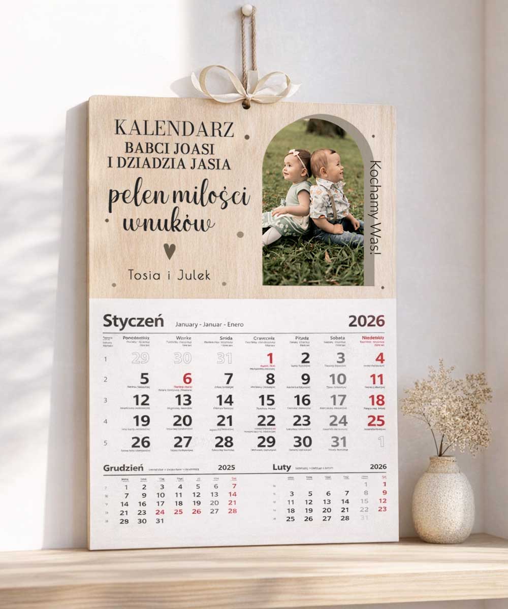 Kalendarz ze zdjęciem wnuków dla dziadków na drewnie