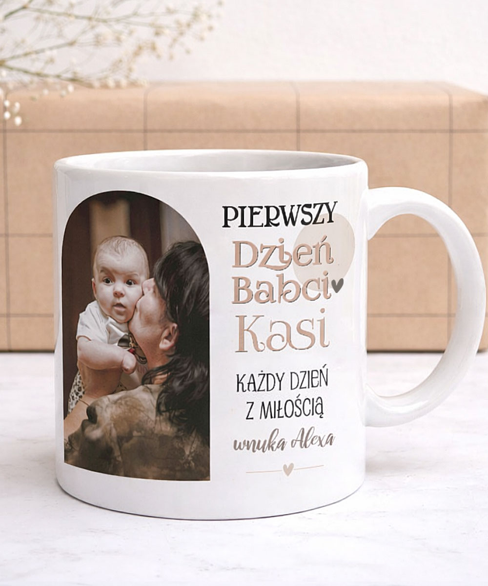 Kubek pierwszy dzień babci ze zdjęciem – z miłością