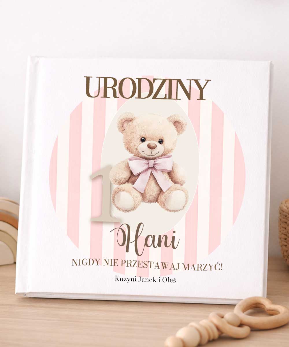 Album na roczek personalizowany z imieniem Miś z różową Kokardą