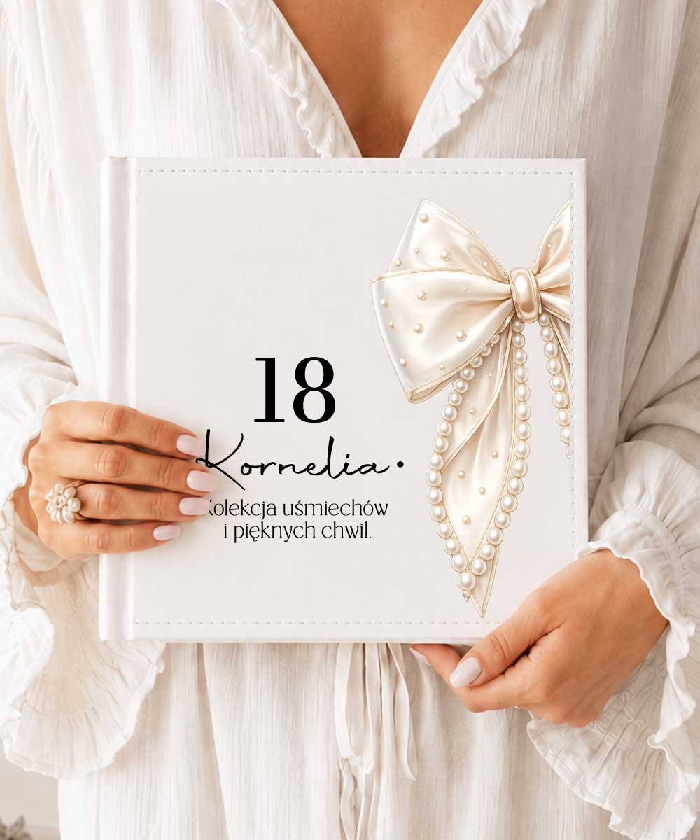 Personalizowany album na 18 urodziny – album wspomnień ze zdjęciami KOKARDA